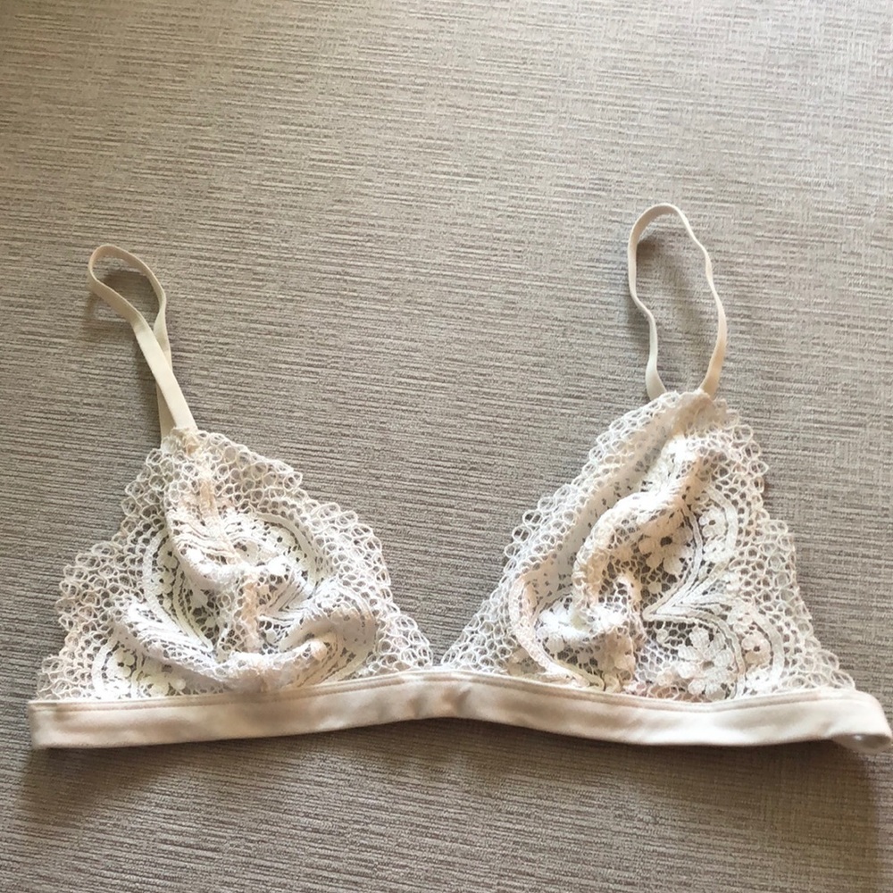 VS Lace Bralette